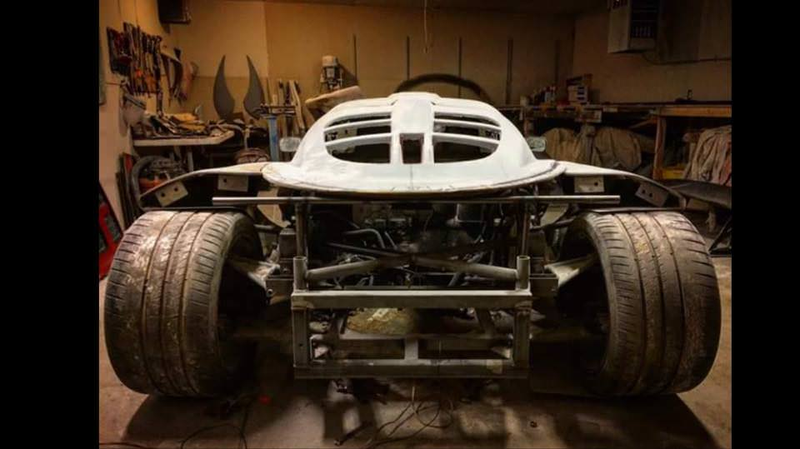 Illustration for article titled Praise All That Is Unholy: Here's A BMW V10 Swapped Into A Lotus Elise